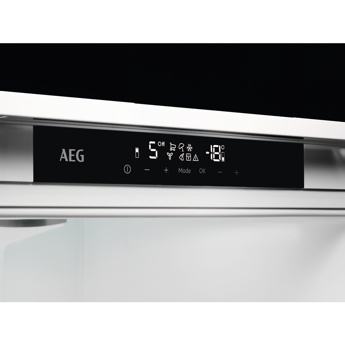AEG - Εντοιχιζόμενος ψυγειοκαταψύκτης - SCE81816TS