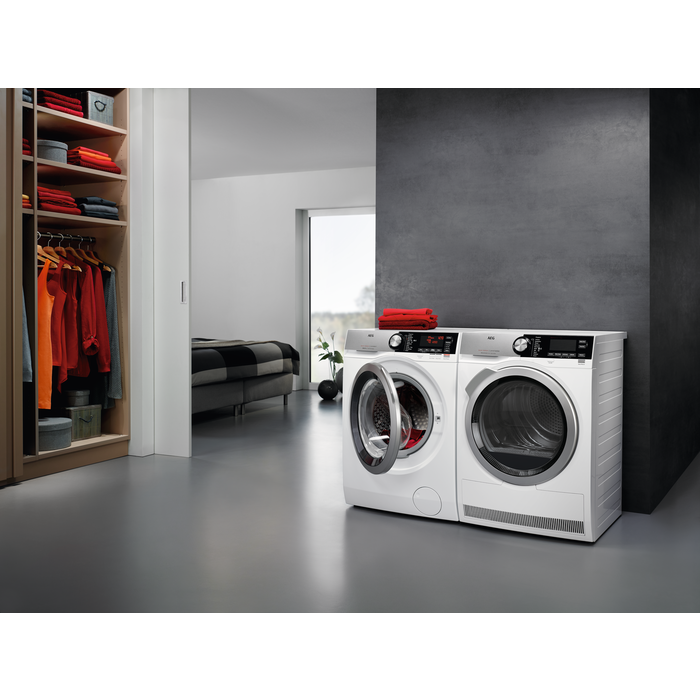 AEG - 9 kg washing machine - L8FEC49S