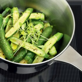 Ένα σκεύος από τη σειρά Gourmet Range της AEG